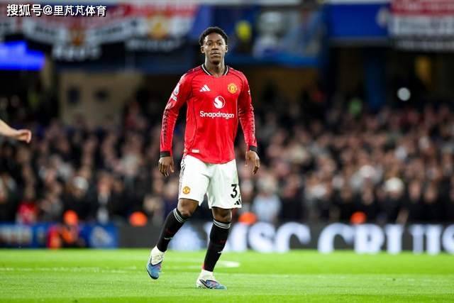 一日英超动向：曼联利物浦争夺小孔塞桑，阿森纳战马竞很吸睛