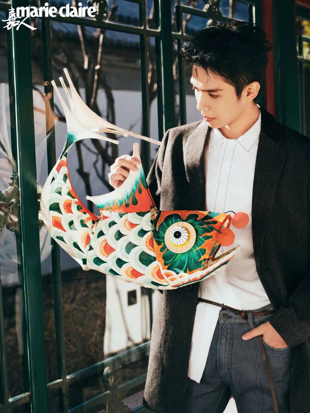 灯火在场 WHEN LIGHT GATHERS