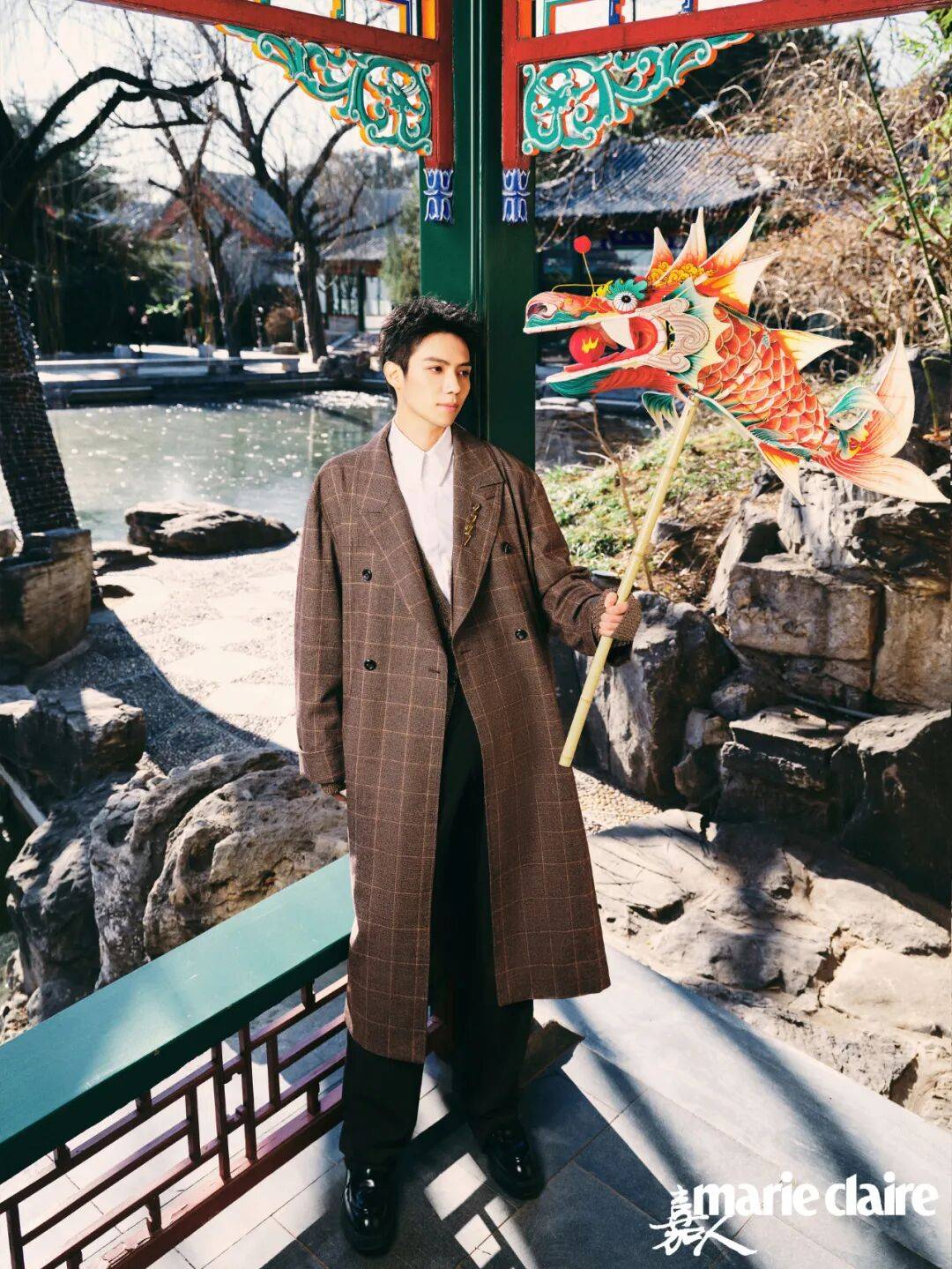 灯火在场 WHEN LIGHT GATHERS