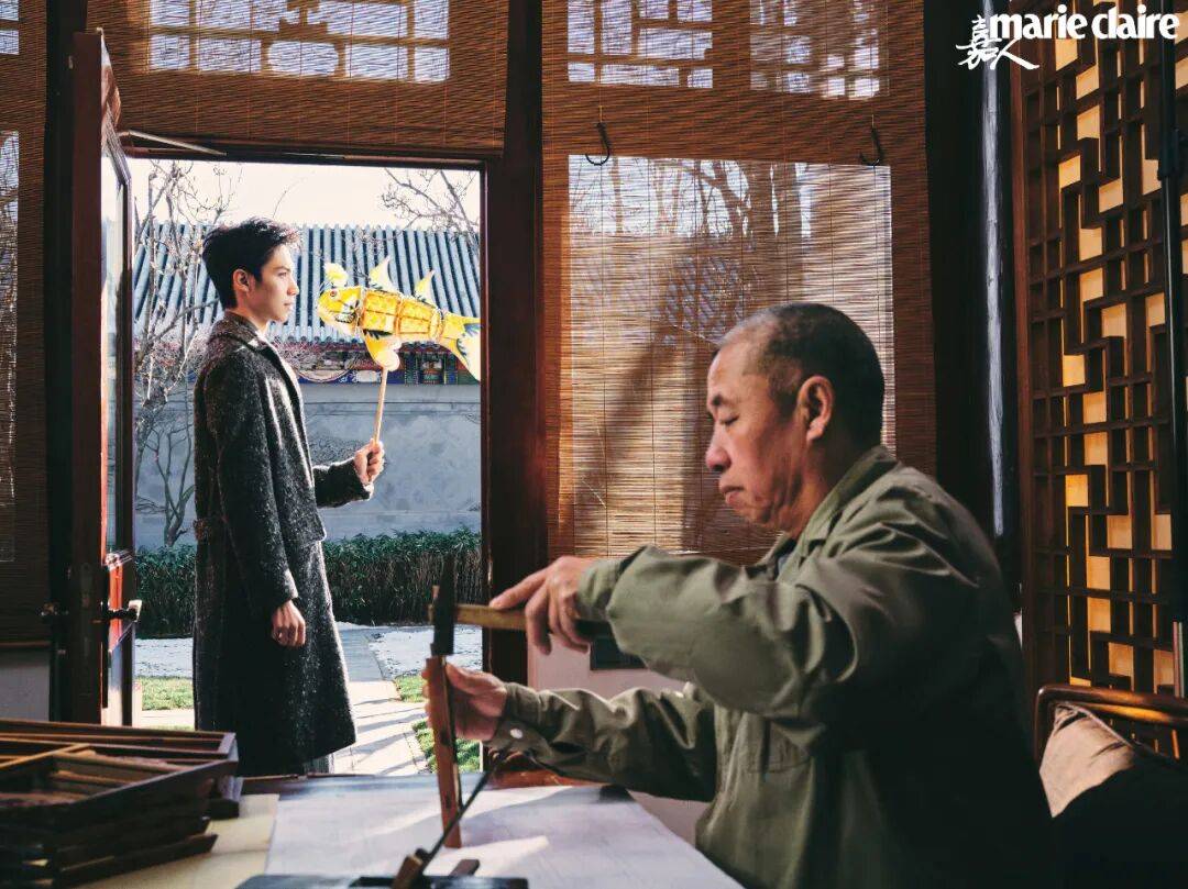 灯火在场 WHEN LIGHT GATHERS