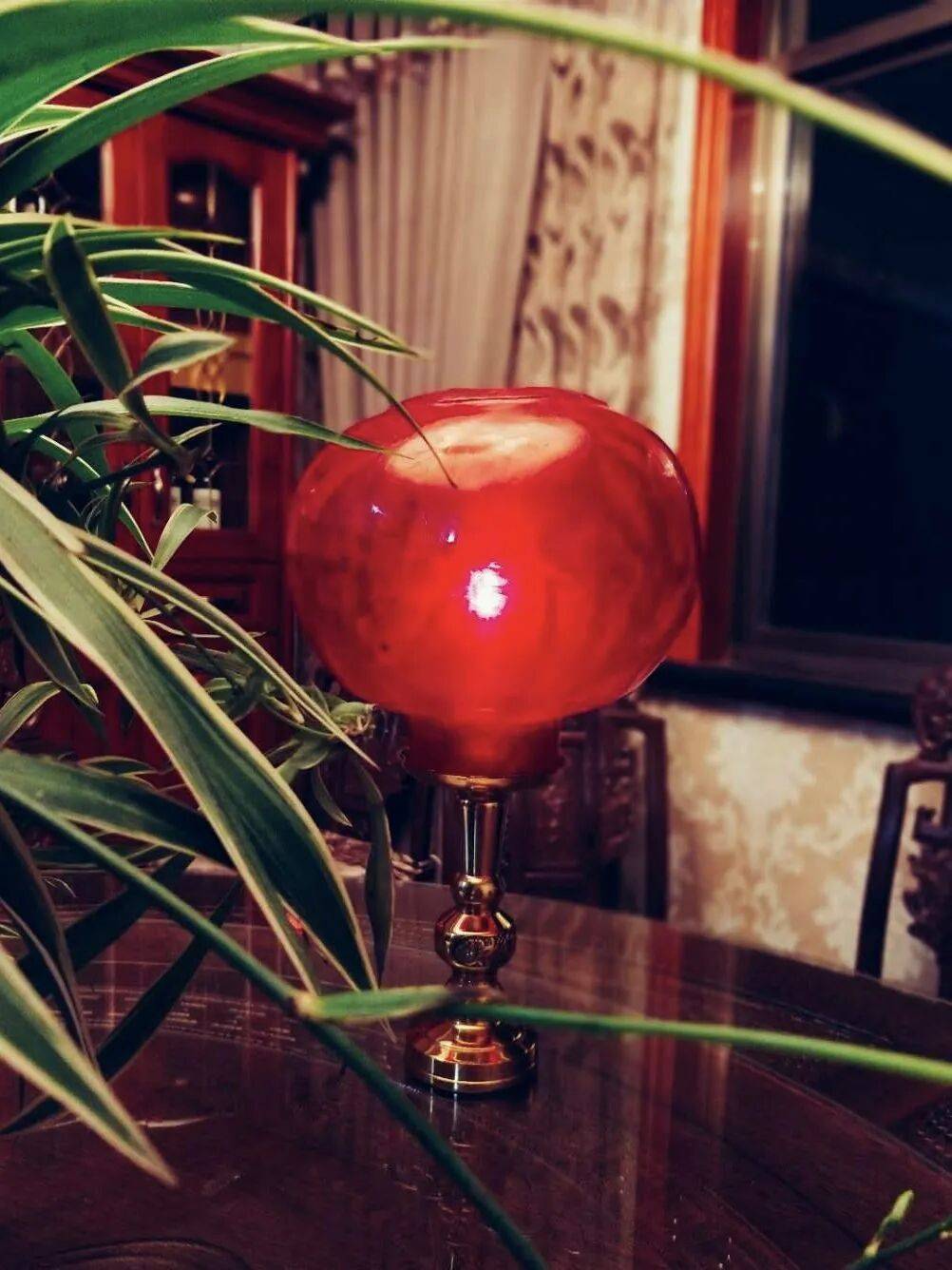 灯火在场 WHEN LIGHT GATHERS