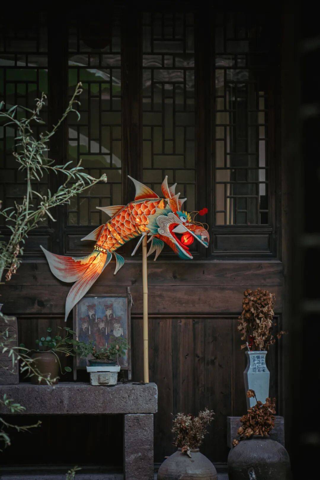 灯火在场 WHEN LIGHT GATHERS